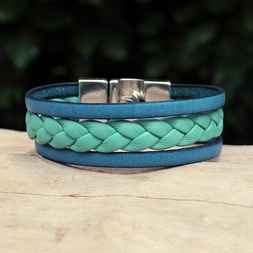bracelet-cuir-artisanal-femme-manchette-tresse-bleu-010