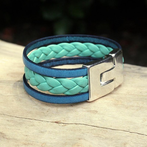 bracelet-cuir-artisanal-femme-manchette-tresse-bleu-011