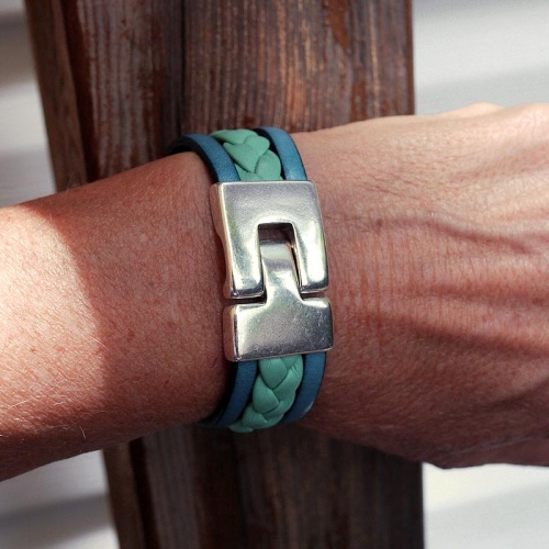 bracelet-cuir-artisanal-femme-manchette-tresse-bleu-012