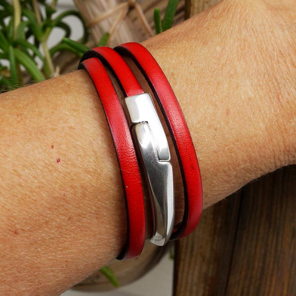 Bracelet cuir femme fait main demi-jonc argent cuir rouge