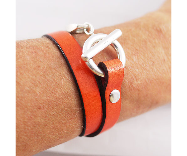 Bracelet en cuir femme artisanal fermoir T argent cuir orange